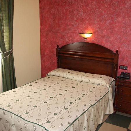 Hotel Frijon Aceuchal Eksteriør billede